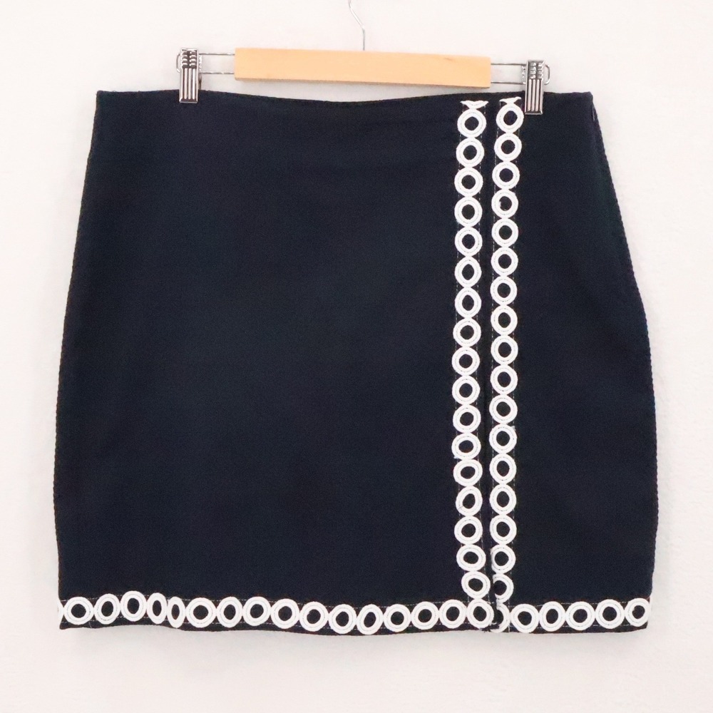 Talbots Navy Blue Skort with White Loop Trim